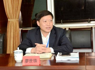 立足当地 融入当地 服务当地